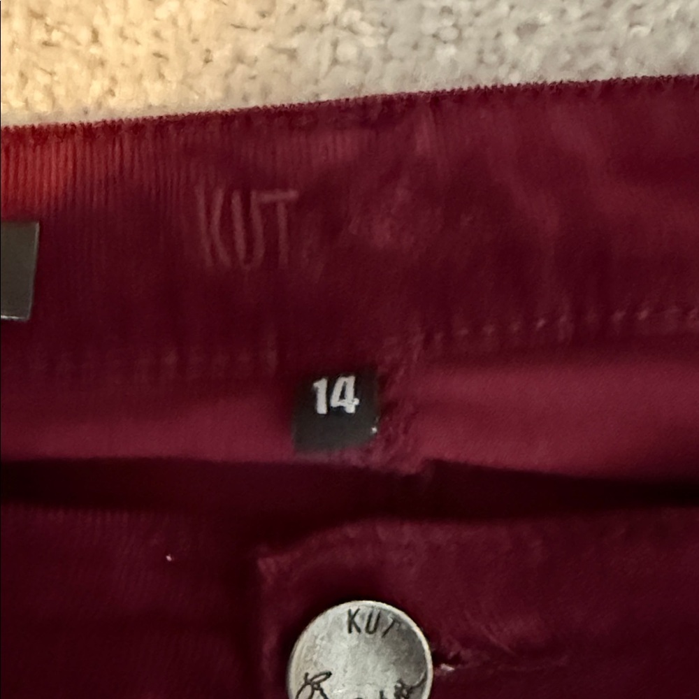 Kut from the Kloth 14 Diana fit corduroy pants 👖 - Picture 5 of 8